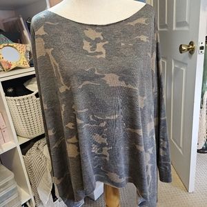 Womens large camo tunic